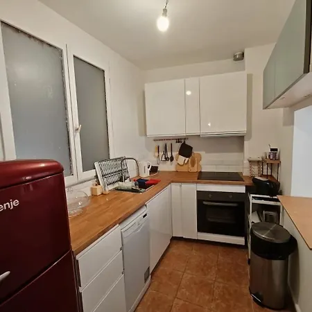 18 Authentique Et Multiculturel Apartment Paris